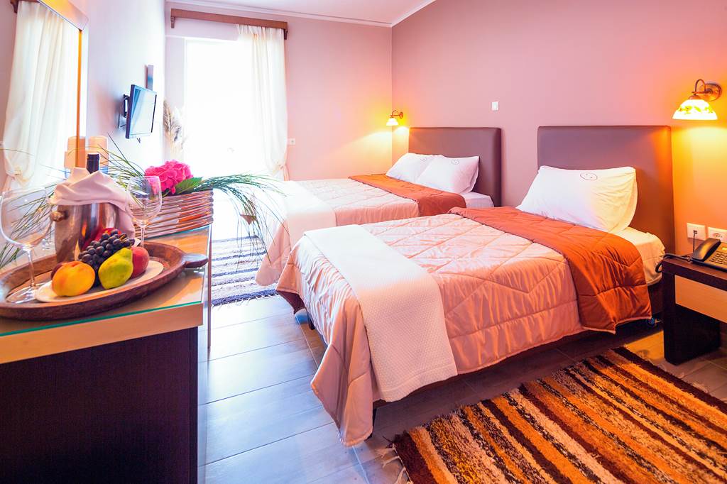 KLX_82542_Kyparissia_Beach_Hotel_1120_12.jpg