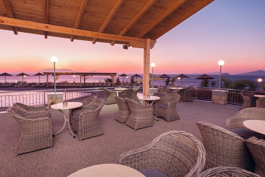KGS_73978_Grand_Blue_Beach_Hotel_1023_04.jpg