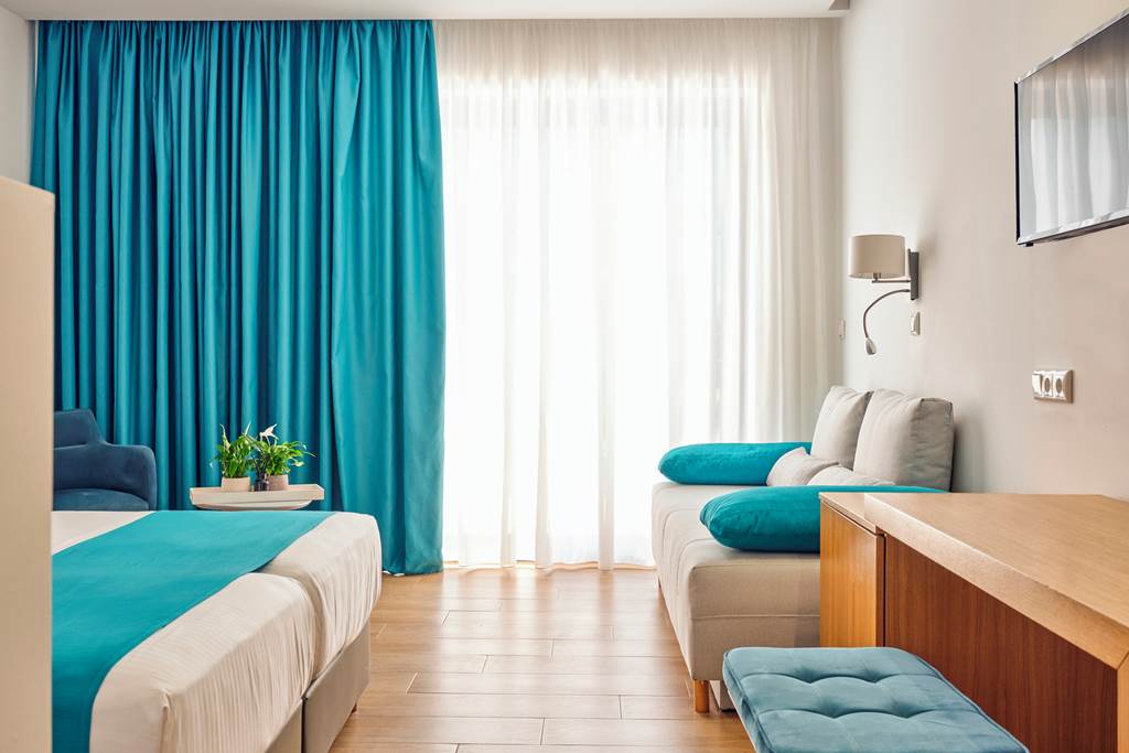 ZTH_83350_Cavo_Orient_Beach_Hotel_0922_05.jpg