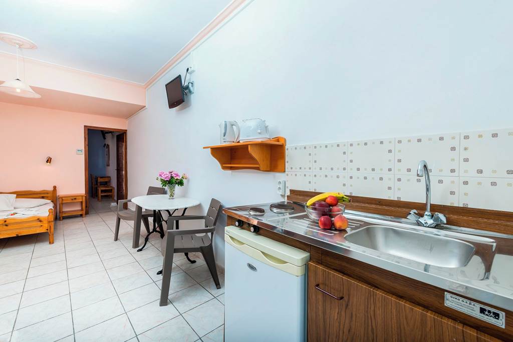 ZTH_82623_Athina_Apartments_Kalamaki_0724_05.jpg