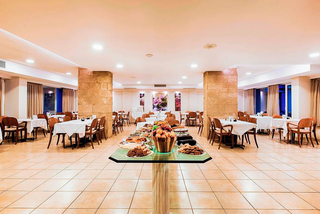 RHO_85776_Esperia_City_Hotel_0823_10.jpg