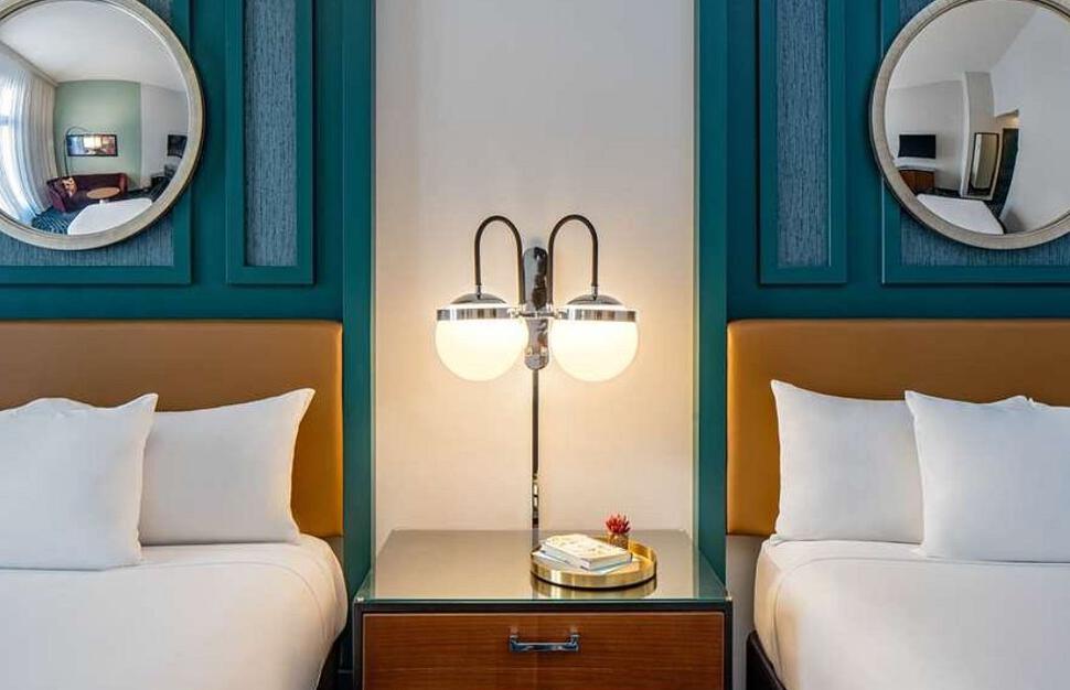 Hyatt-Centric-French-Quarter-New-Orleans-3.jpg