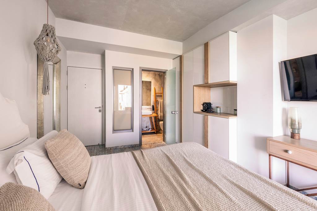SKG_80160_Blue_Carpet_Luxury_Suites_0325_20.jpg