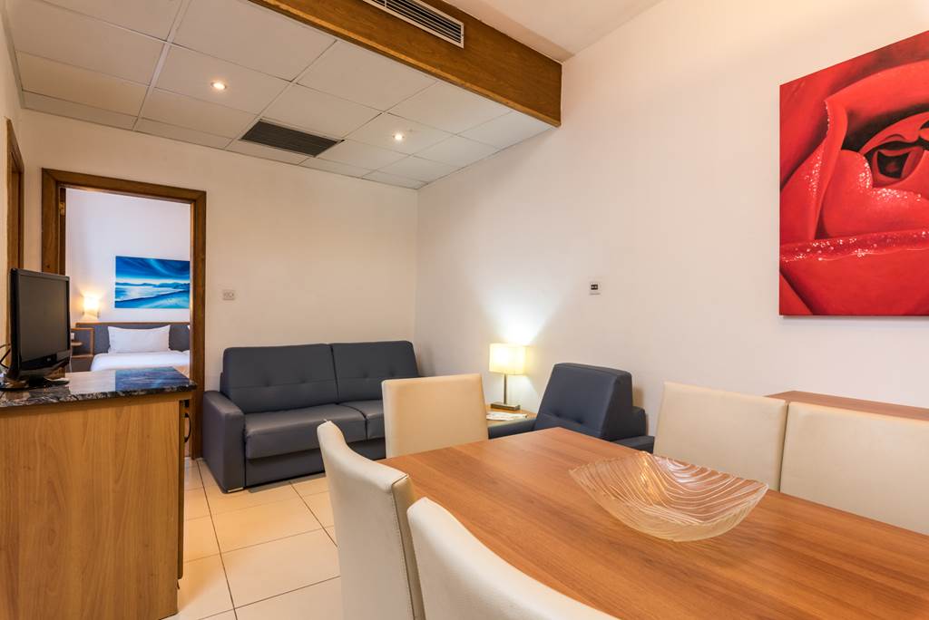 MLA_74566_Sunny_Coast_Rst_Spa_0618_09.jpg