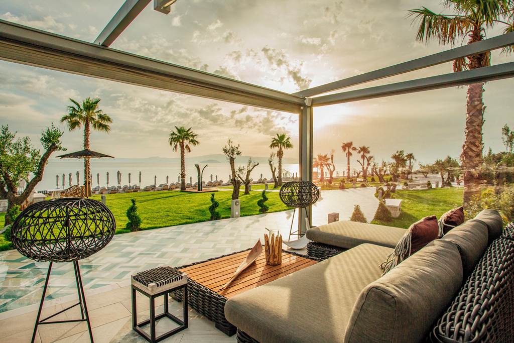 SKG_80160_Blue_Carpet_Luxury_Rooms_1224_05.jpg
