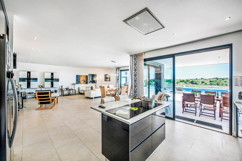 FAO_84485_Villa_Sunset_Vista_1122_06.jpg
