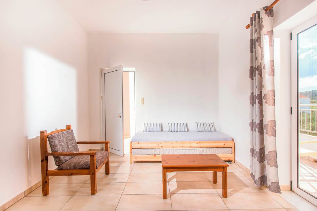 CHQ_81047_Pardalakis_Studios_1123_06.jpg
