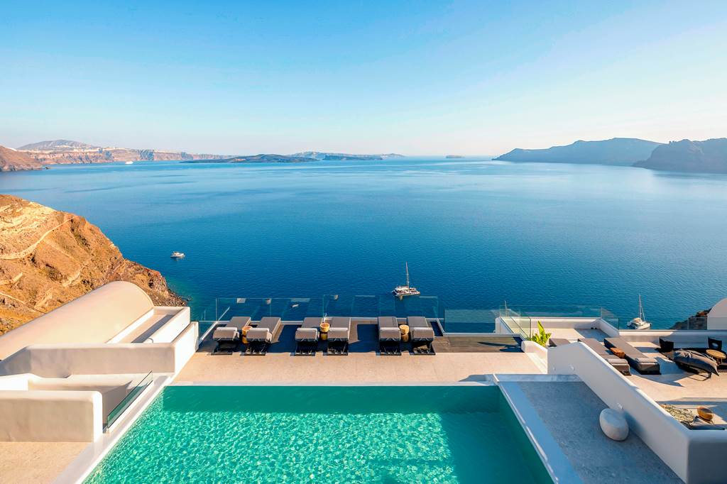 JTR_84225_Hom_Santorini_0822_15.jpg
