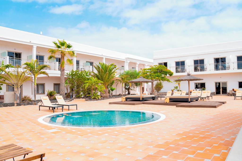 FUE_73337_Coral_Cotillo_Beach_0122_27.jpg