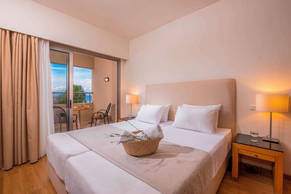SKG_74441_Kassandra_Palace_0723_15.jpg
