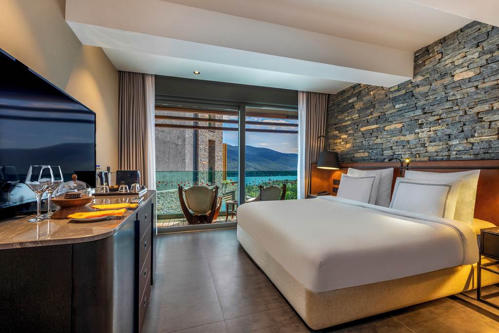 BJV_79806_Lujo_Hotel_1124_05.jpg