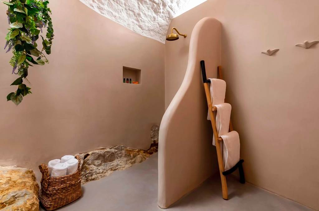 RHO_83557_Kaminos_Boutique_Hotel_1224_25.jpg