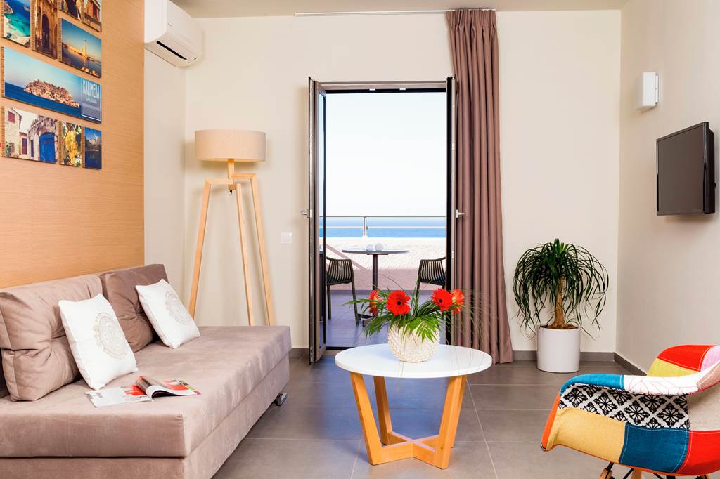 HER_80072_Sundance_Apartments_&_Suites_0119_15.jpg