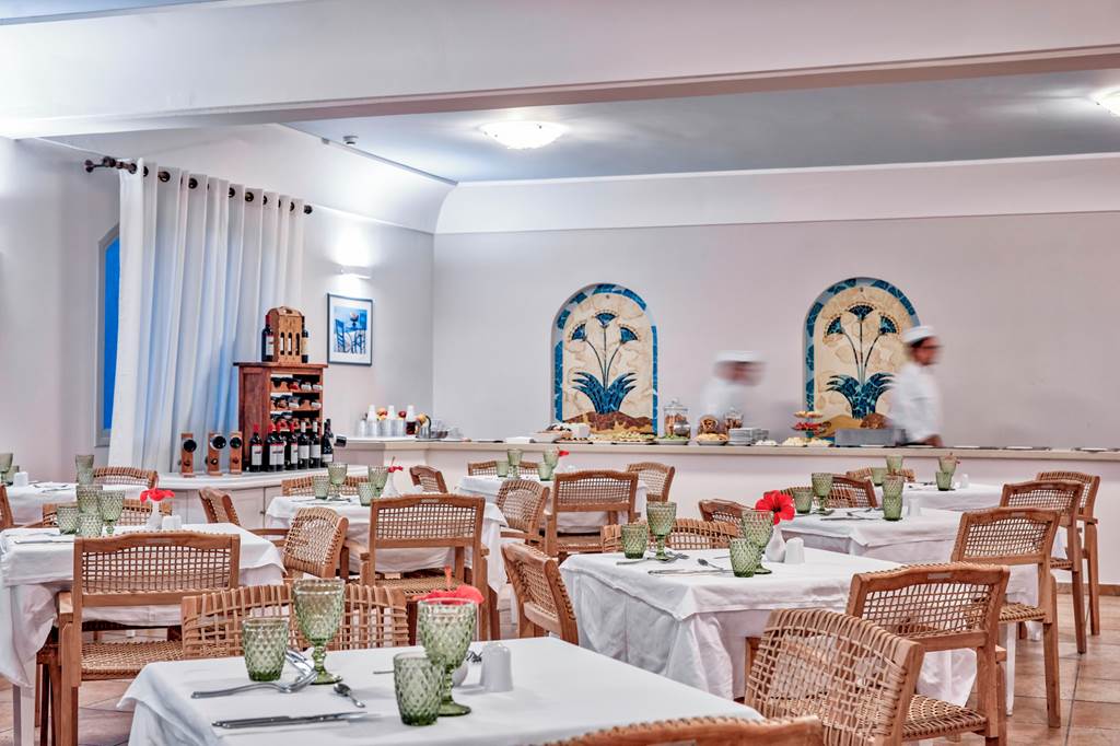 JTR_81456_Santo_Miramare_Resort_1119_13.jpg