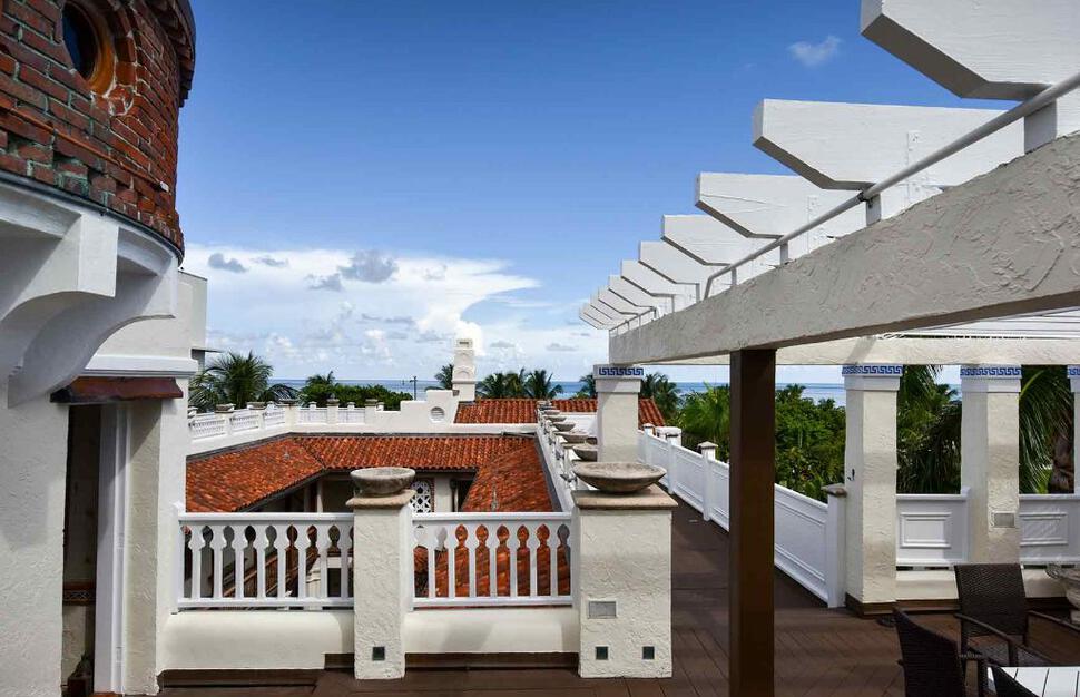 Villa-Casa-Casuarina-At-The-Former-Versace-Mansion-14.jpg