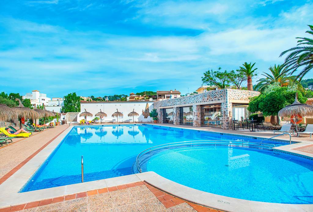 PMI_73658_Hotel_Es_Port_0822_15.jpg