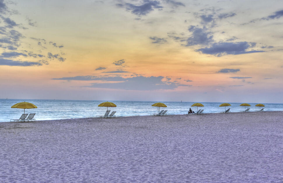 Sunset-Vistas-Beachfront-Suites-6.jpg