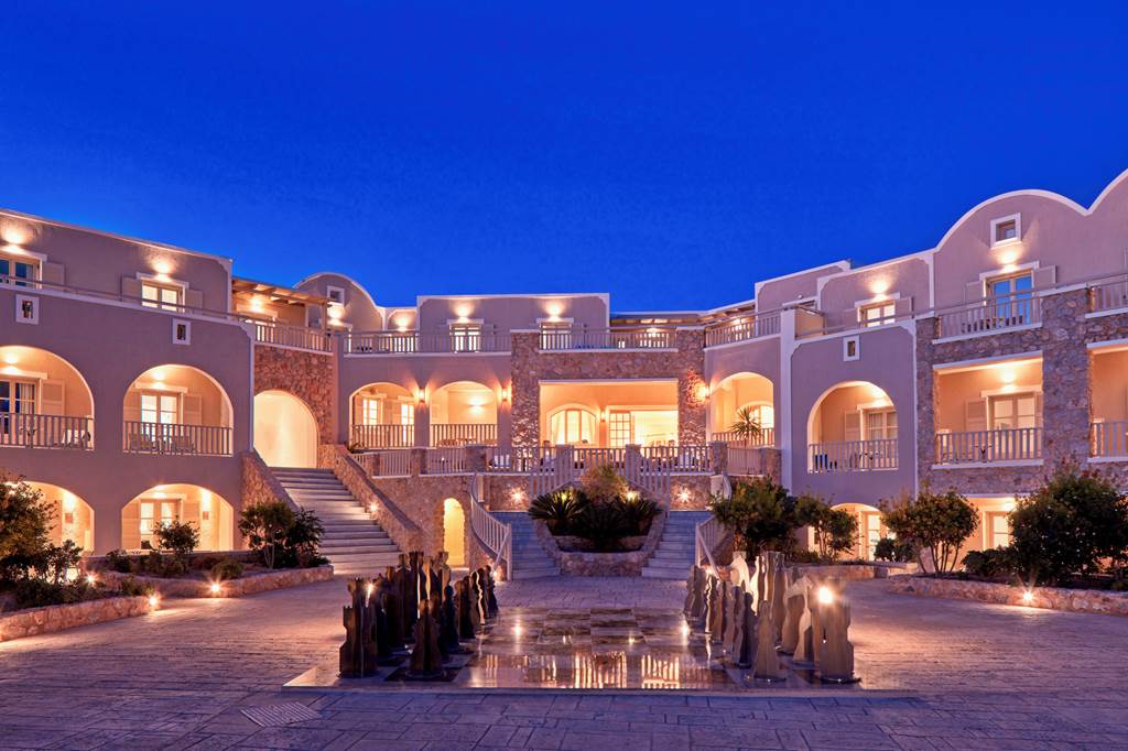 JTR_81456_Santo_Miramare_Resort_1119_01.jpg