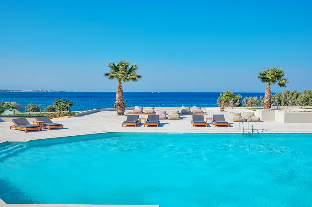 RHO_85402_Elissa_Lifestyle_Resort_0523_68.jpg
