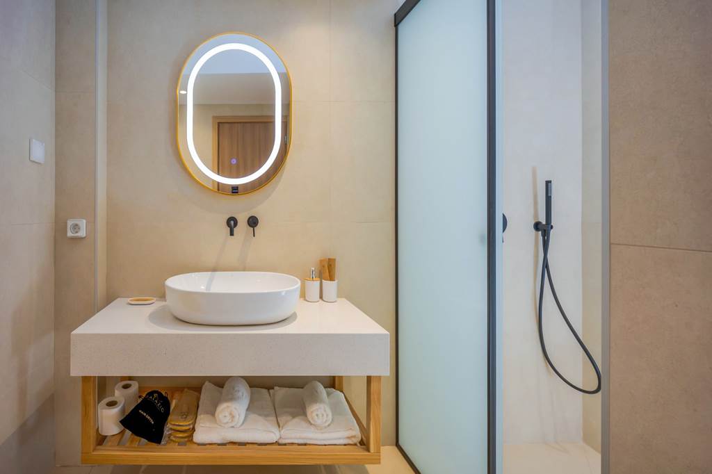 HER_86002_Galazio_Beach_Resort_1024_15.jpg