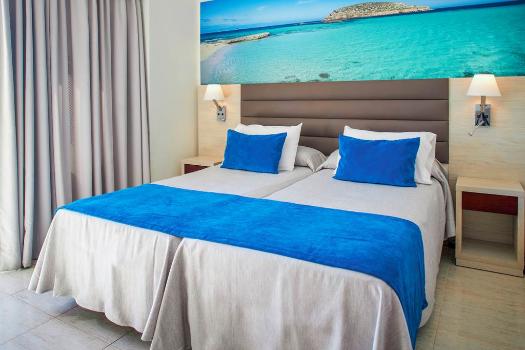 IBZ_69071_Invisa_Hotel_Ereso_1123_01.jpg