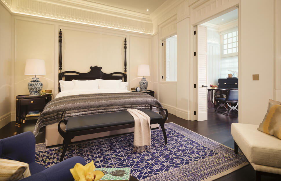 Raffles-Singapore-1.jpg