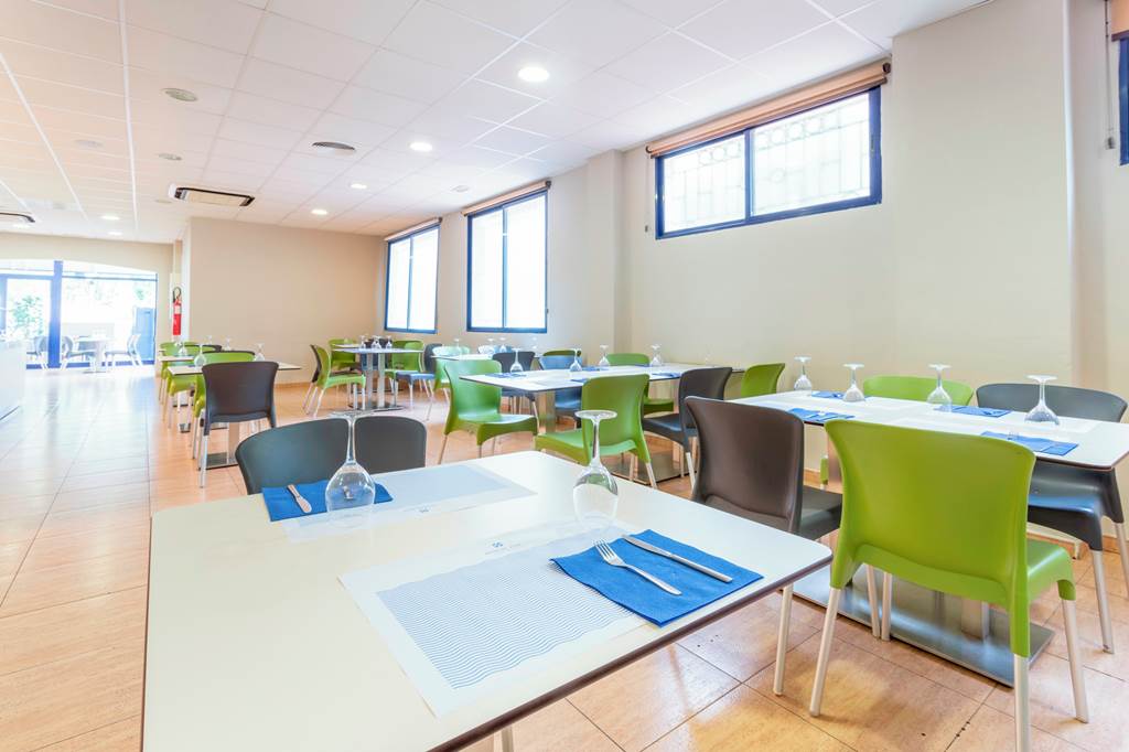 REU_71856_Pins_Platja_Apartments_0919_04.jpg