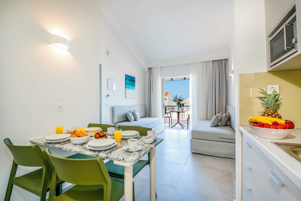 CHQ_82473_Lotus_Hotel_Apartments_1020_12.jpg