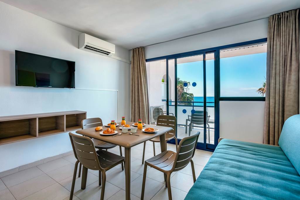 REU_71856_Pins_Platja_Apartments_1020_02.jpg