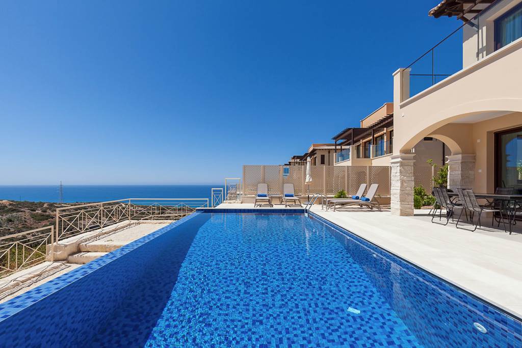 PFO_88820_Elite_Junior_Three_Bedroom_Villa_with_Private_Pool_UJ08_0125_02.jpg
