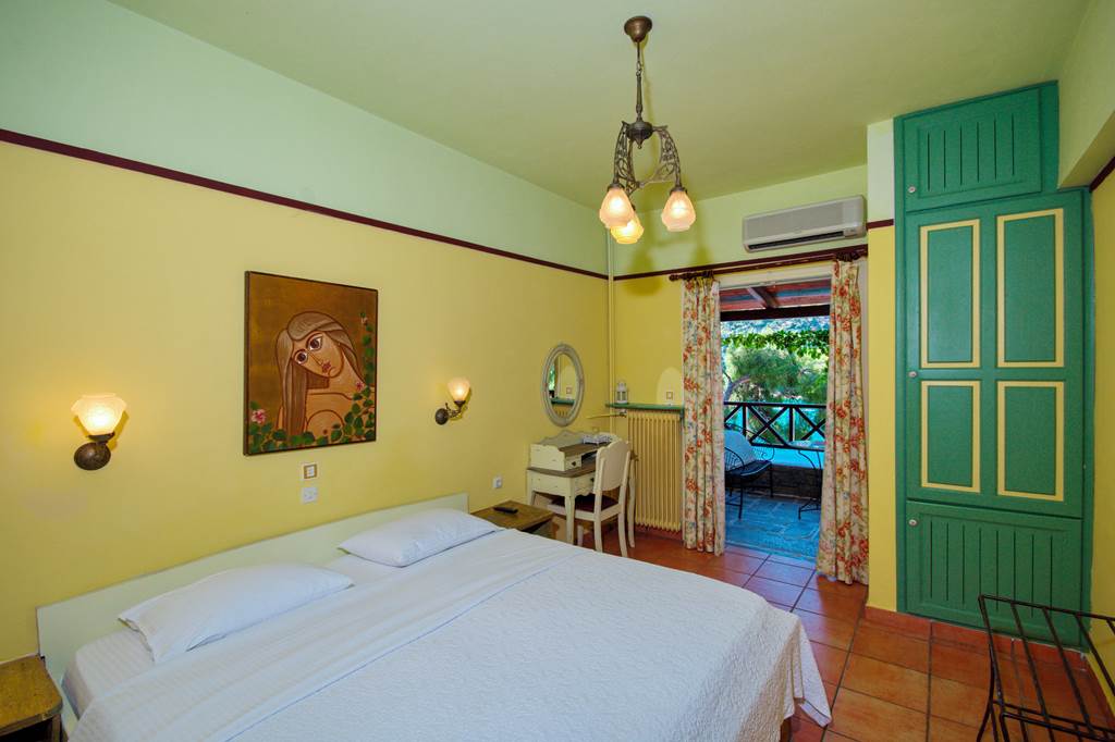 JSI_84314_Liadromia_Hotel_0724_04.jpg