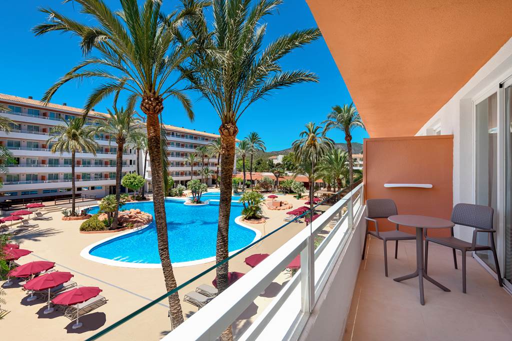 PMI_86441_Tent_Calvia_Beach_0824_21.jpg