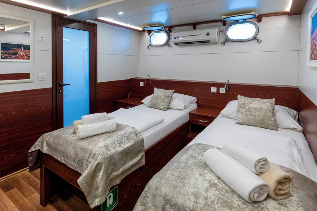 SPU_78882_Adriatic_Cruise_-_Dalmatian_Riviera_1024_02.jpg