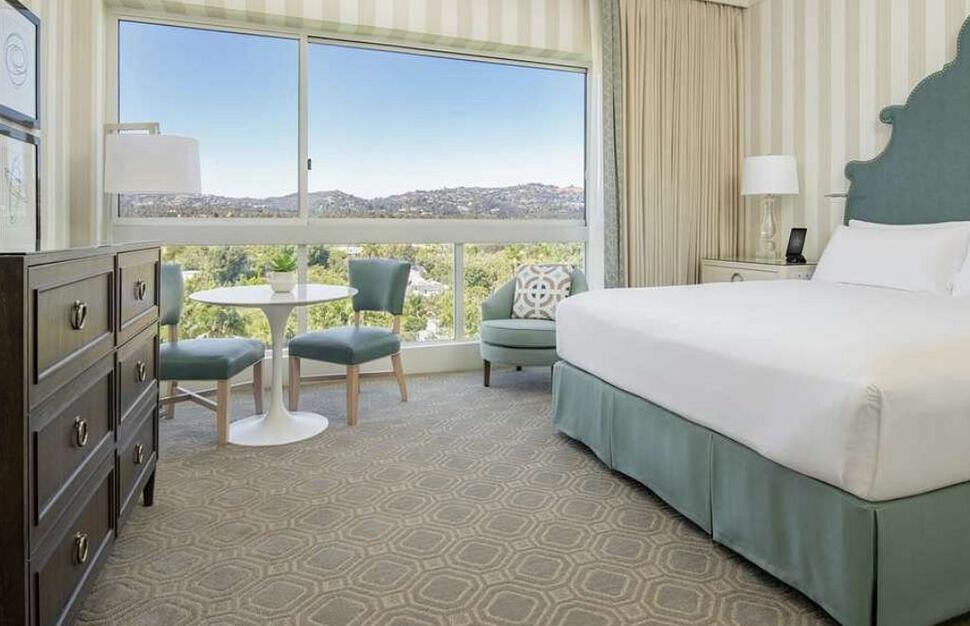 Beverly-Hilton-2.jpg