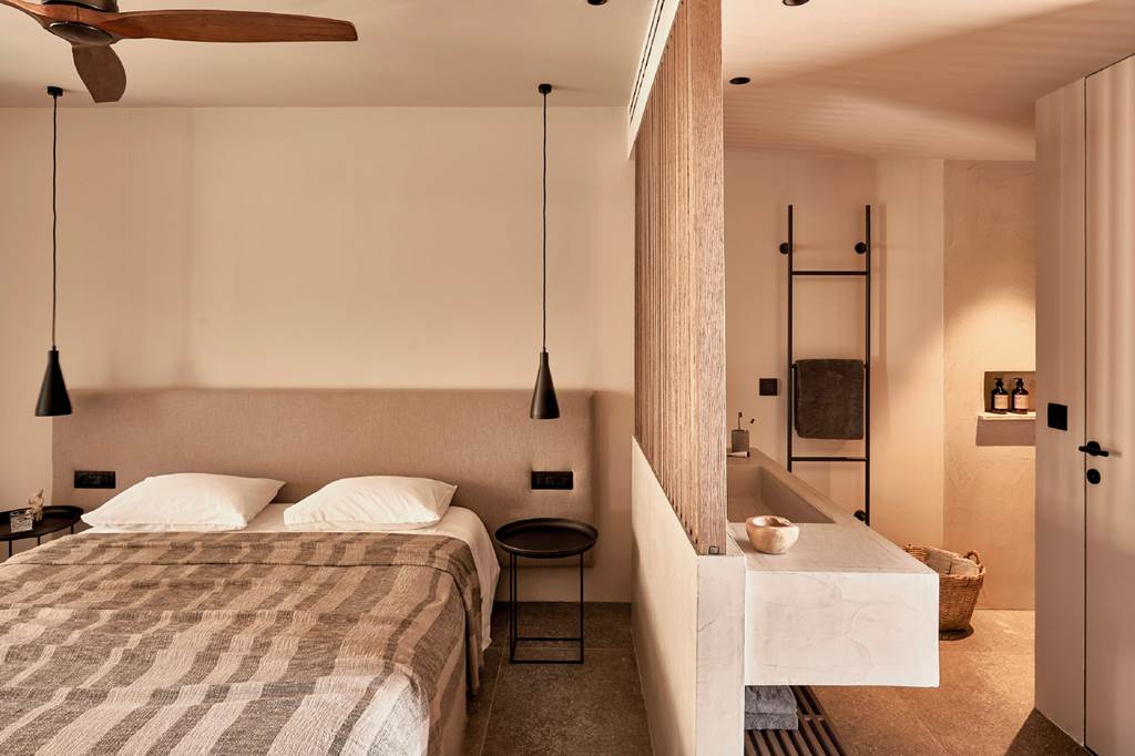 KGS_83909_Theros_All_Suite_Hotel_1024_01.jpg