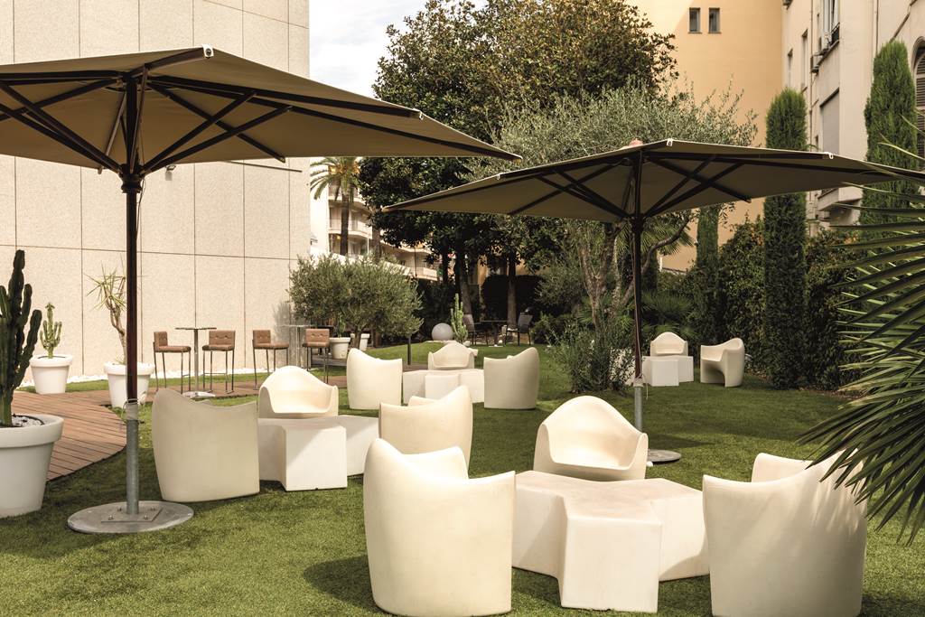 NCE_75051_AC_Hotel_by_Marriott_Nice_1118_06.jpg