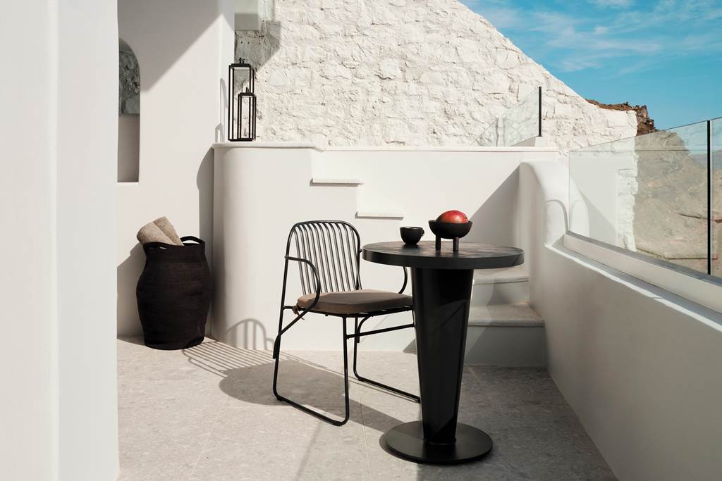 JTR_84225_Hom_Santorini_0423_11.jpg