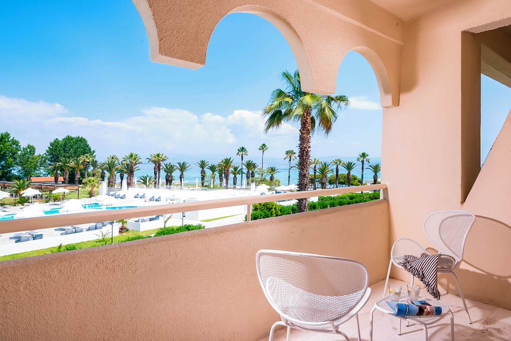 SKG_74441_Kassandra_Palace_0720_26.jpg