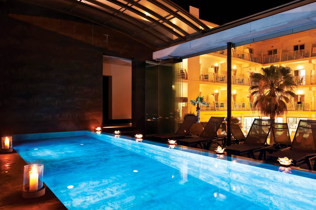 MAH_70650_BARCELO_HAMILTON_1214_17.jpg