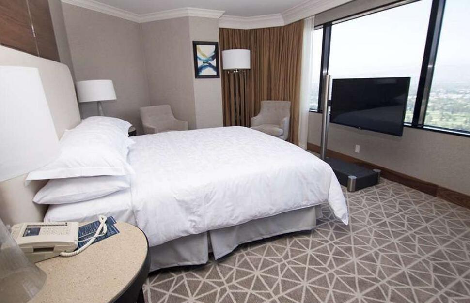 Hilton-Los-Angeles-Universal-City-5.jpg