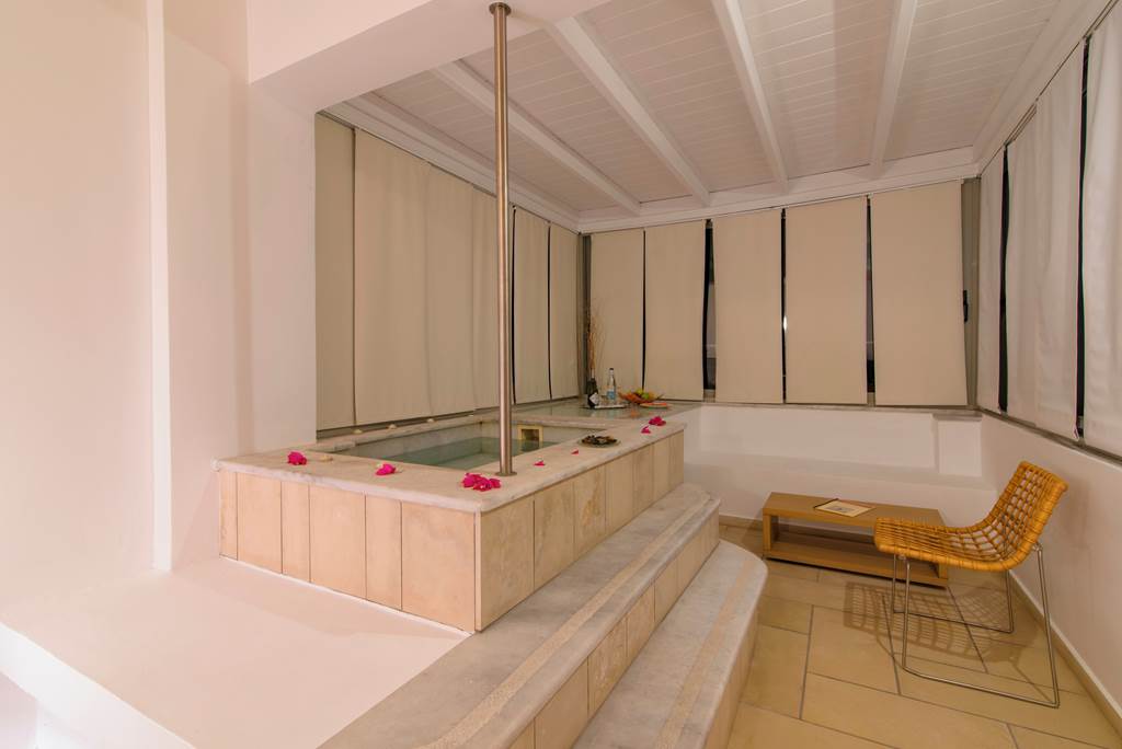 JTR_84399_Antinea_Suites_&_Spa_1122_15.jpg