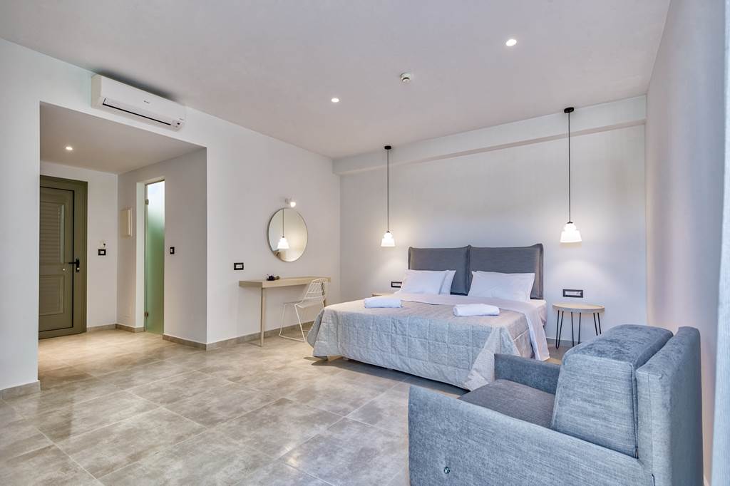 ZTH_76938_Semes_Hotel_0518_03.jpg