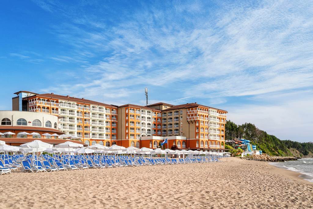 BOJ_78384_Sol_Luna_Bay_Resort_1023_11.jpg