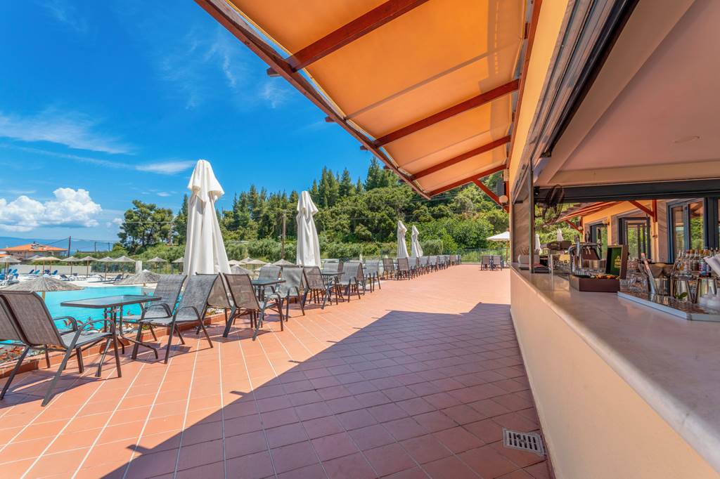 SKG_74784_Atrium_Hotel_0724_05.jpg