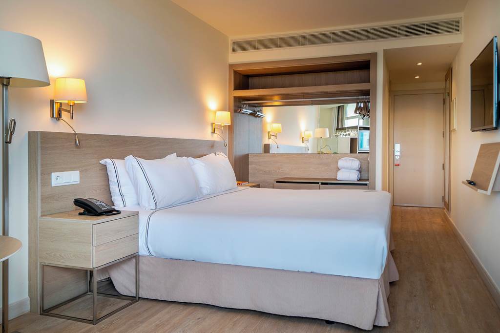 MAH_481_Melia_Cala_Galdana_0723_02.jpg