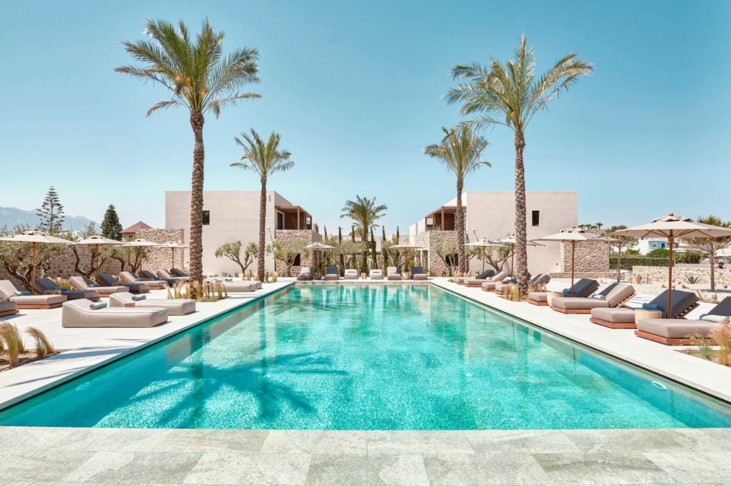 KGS_83909_Theros_All_Suite_Hotel_1222_07.jpg