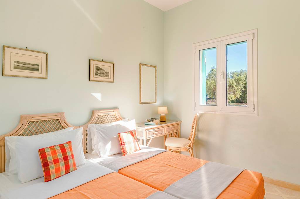 EFL_81823_Villa_Oxopetra_1124_15.jpg