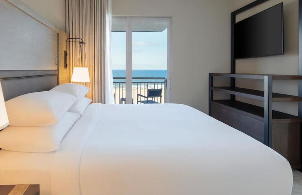 Embassy-Suites-by-Hilton-St-Augustine-Beach-Oceanfront-Resort-3.jpg