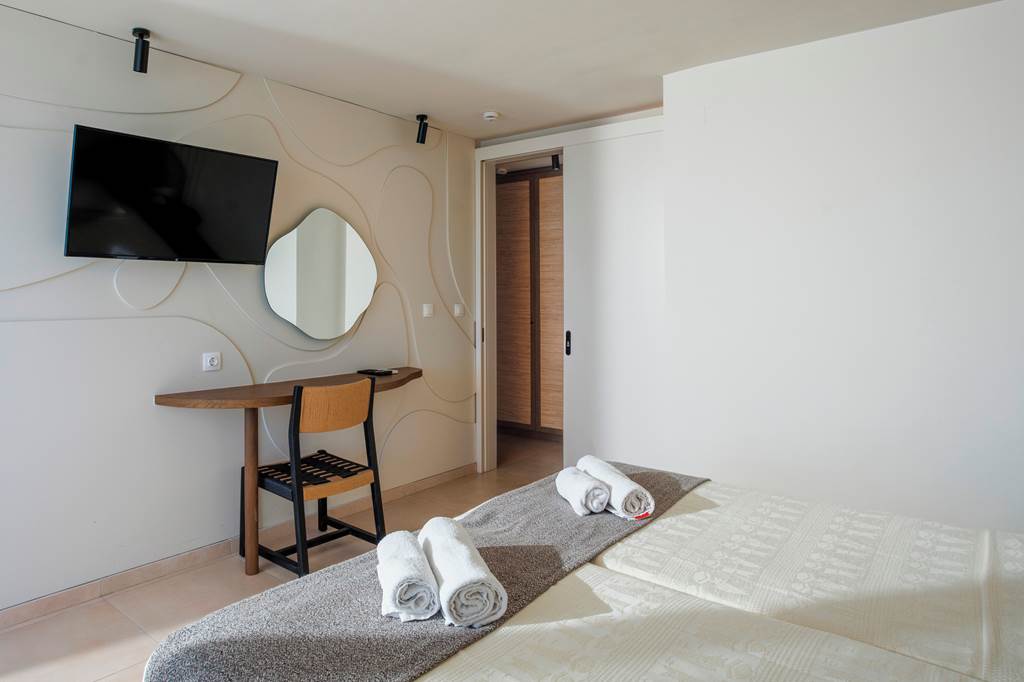 HER_88263_Alia_Beach_Hotel_1024_36.jpg