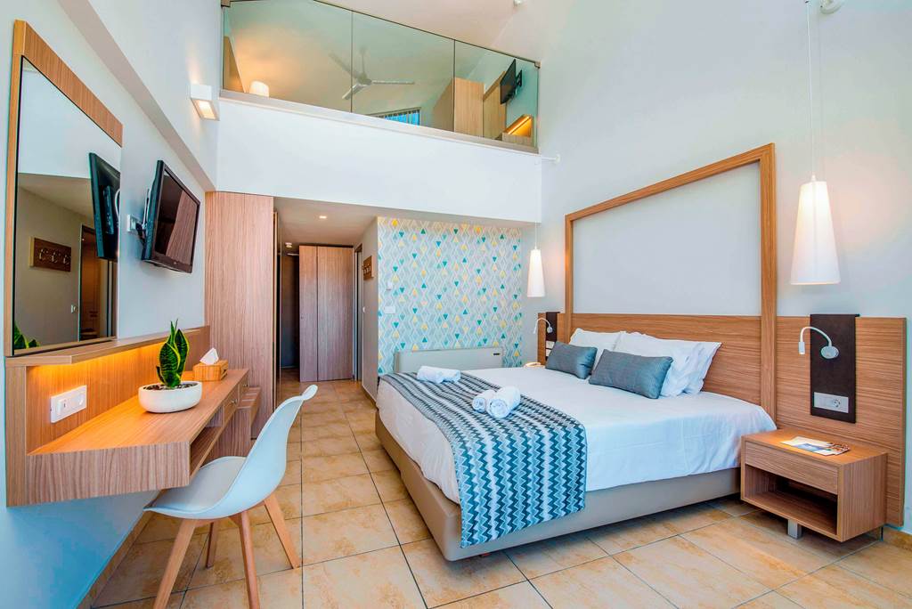 CHQ_78449_Kiani_Beach_Resort_0421_02.jpg
